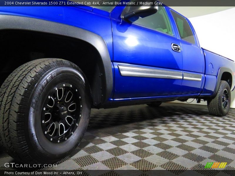 Arrival Blue Metallic / Medium Gray 2004 Chevrolet Silverado 1500 Z71 Extended Cab 4x4