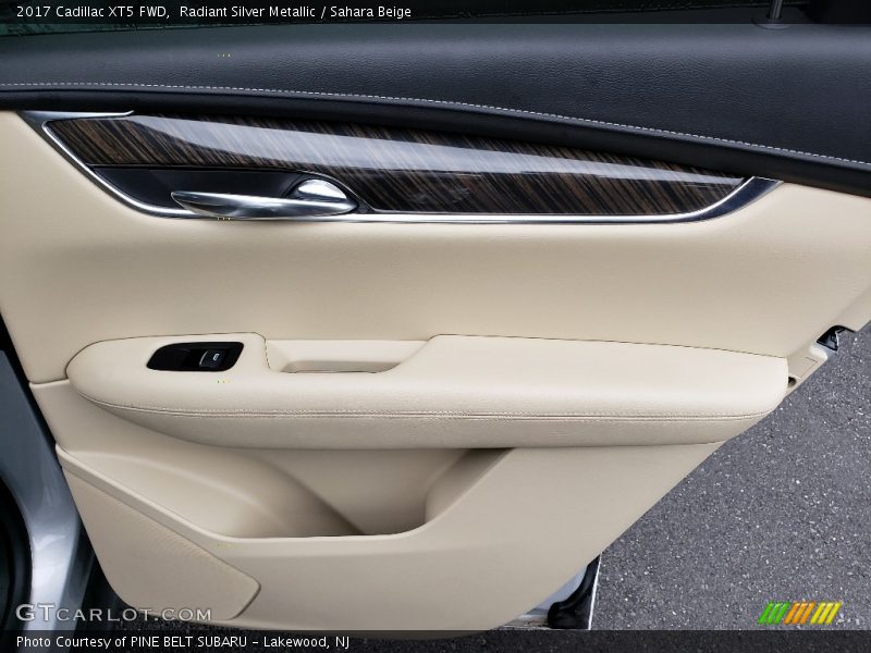 Radiant Silver Metallic / Sahara Beige 2017 Cadillac XT5 FWD