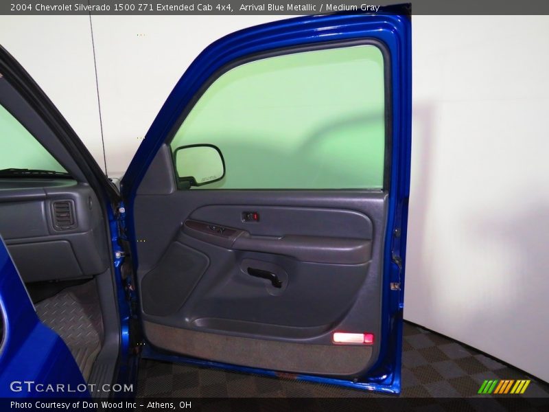 Arrival Blue Metallic / Medium Gray 2004 Chevrolet Silverado 1500 Z71 Extended Cab 4x4