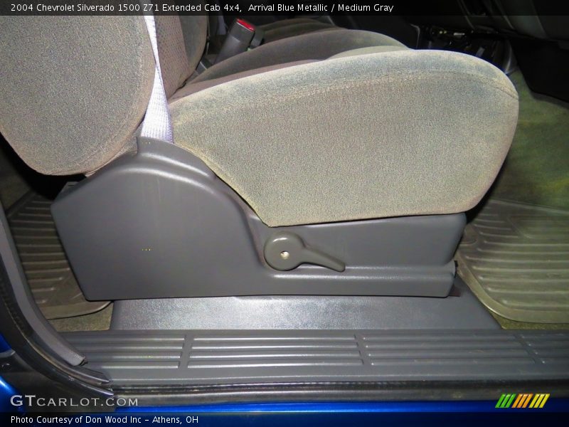Arrival Blue Metallic / Medium Gray 2004 Chevrolet Silverado 1500 Z71 Extended Cab 4x4