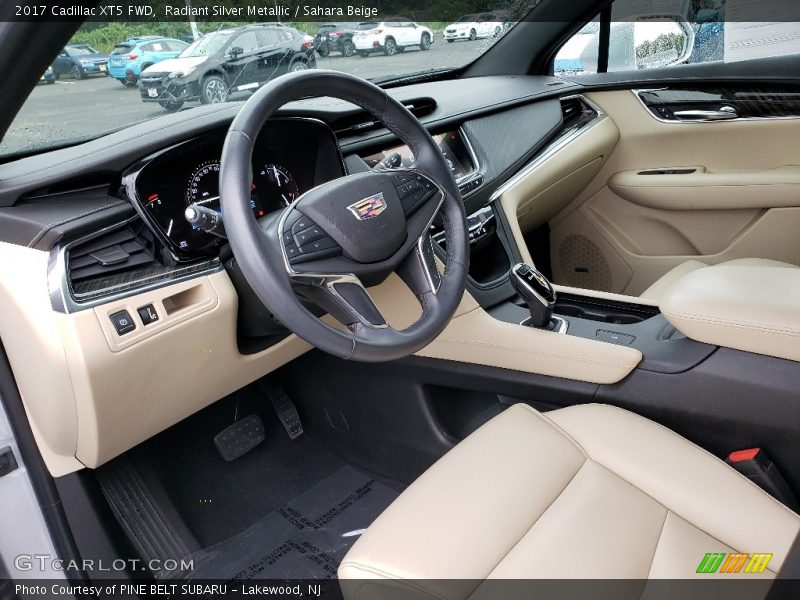 Radiant Silver Metallic / Sahara Beige 2017 Cadillac XT5 FWD