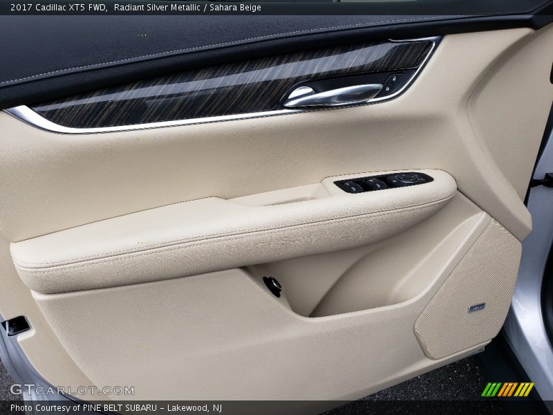 Radiant Silver Metallic / Sahara Beige 2017 Cadillac XT5 FWD