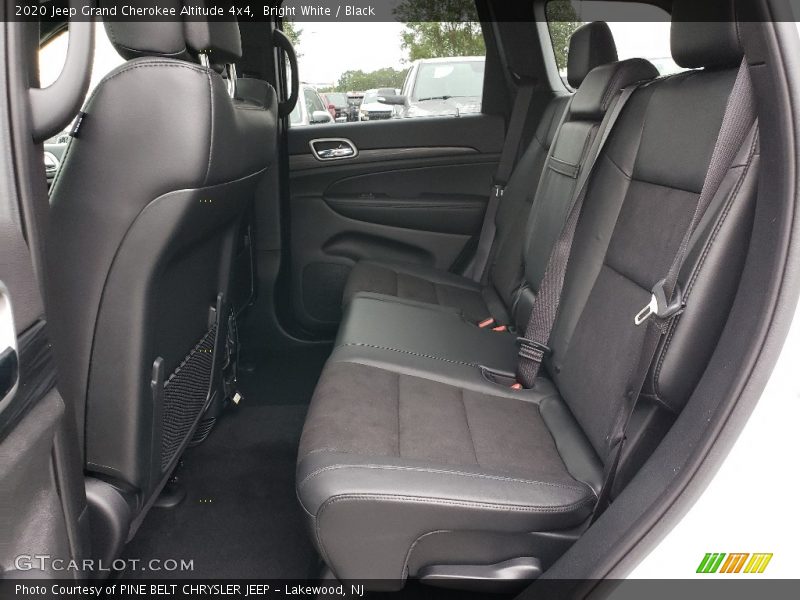 Bright White / Black 2020 Jeep Grand Cherokee Altitude 4x4