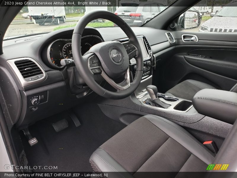 Bright White / Black 2020 Jeep Grand Cherokee Altitude 4x4