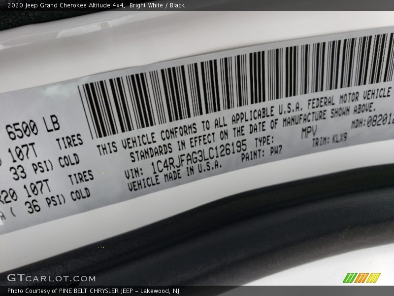 Bright White / Black 2020 Jeep Grand Cherokee Altitude 4x4