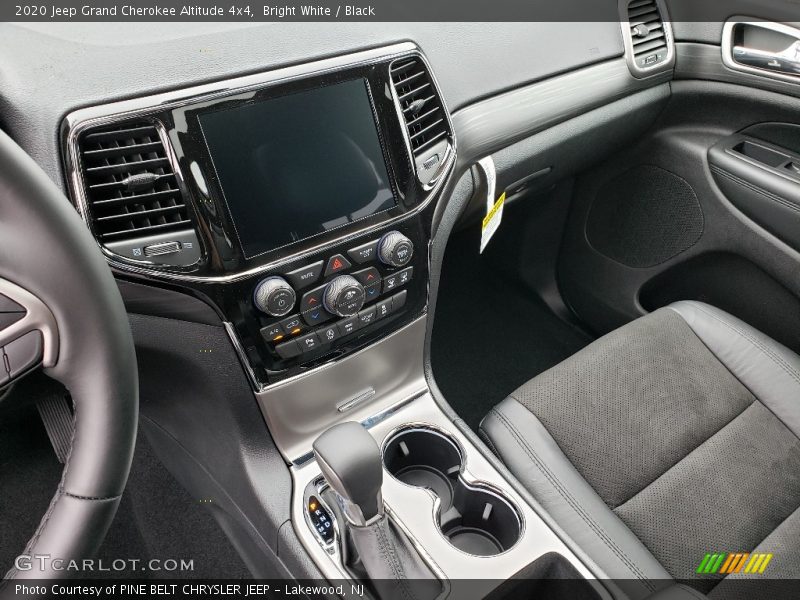 Bright White / Black 2020 Jeep Grand Cherokee Altitude 4x4