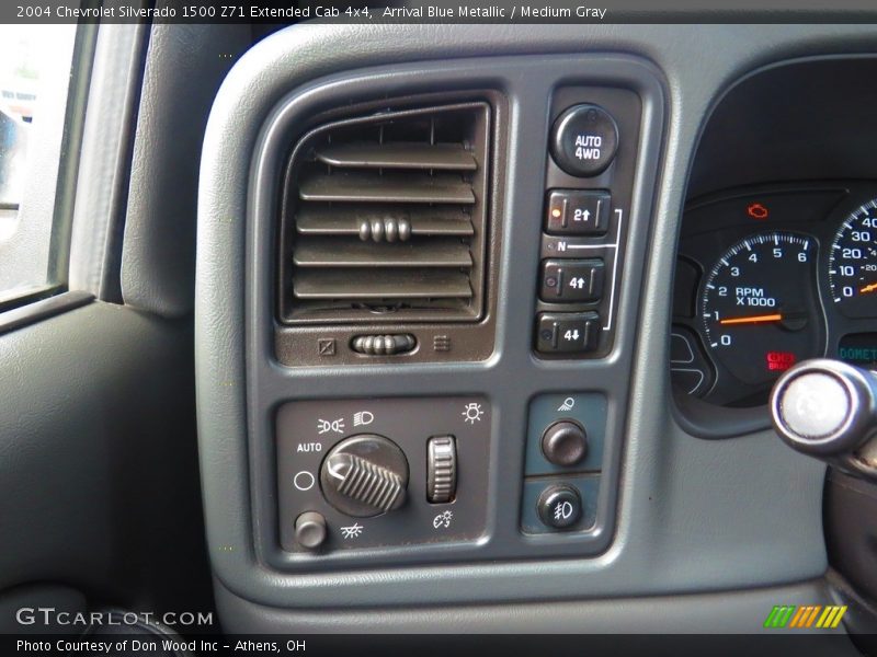 Arrival Blue Metallic / Medium Gray 2004 Chevrolet Silverado 1500 Z71 Extended Cab 4x4