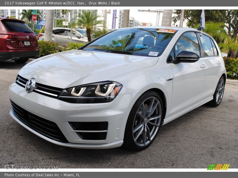  2017 Golf R 4Motion w/DCC. Nav. Oryx White