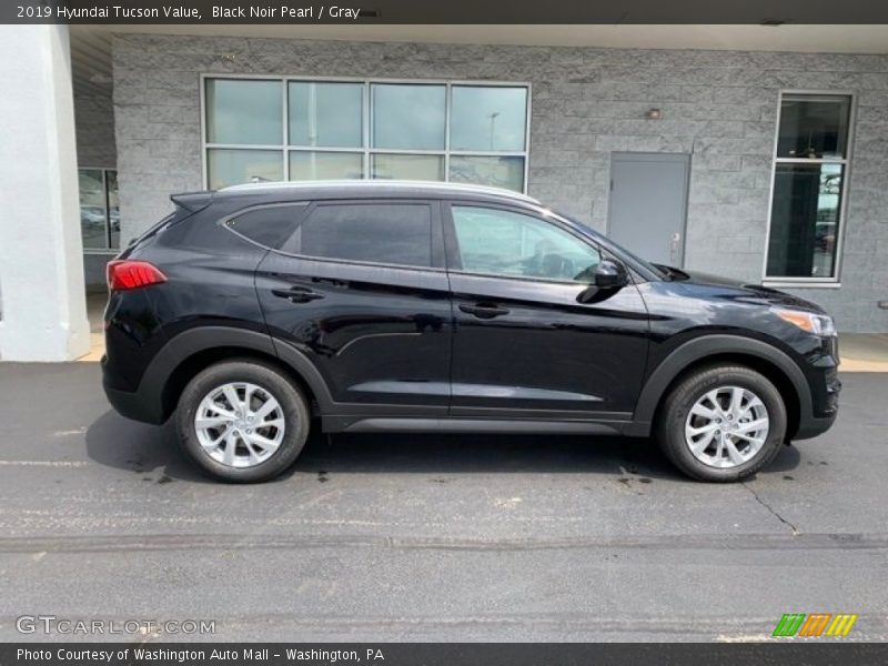 Black Noir Pearl / Gray 2019 Hyundai Tucson Value