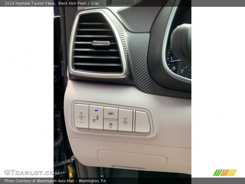 Black Noir Pearl / Gray 2019 Hyundai Tucson Value