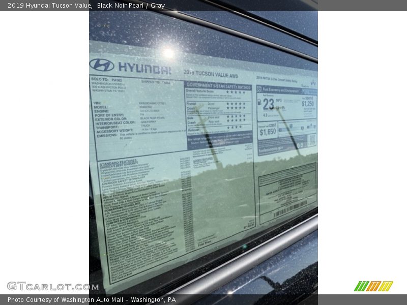 Black Noir Pearl / Gray 2019 Hyundai Tucson Value