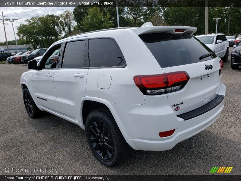 Bright White / Black 2020 Jeep Grand Cherokee Altitude 4x4