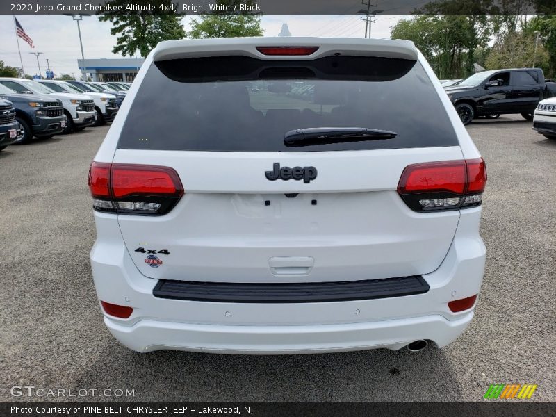 Bright White / Black 2020 Jeep Grand Cherokee Altitude 4x4