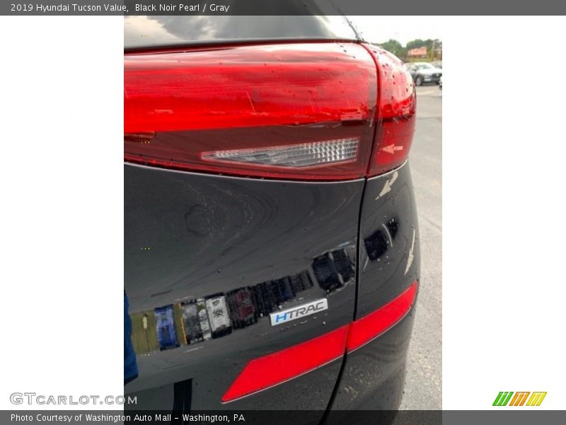 Black Noir Pearl / Gray 2019 Hyundai Tucson Value