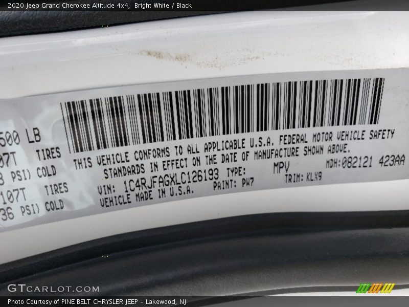 Bright White / Black 2020 Jeep Grand Cherokee Altitude 4x4
