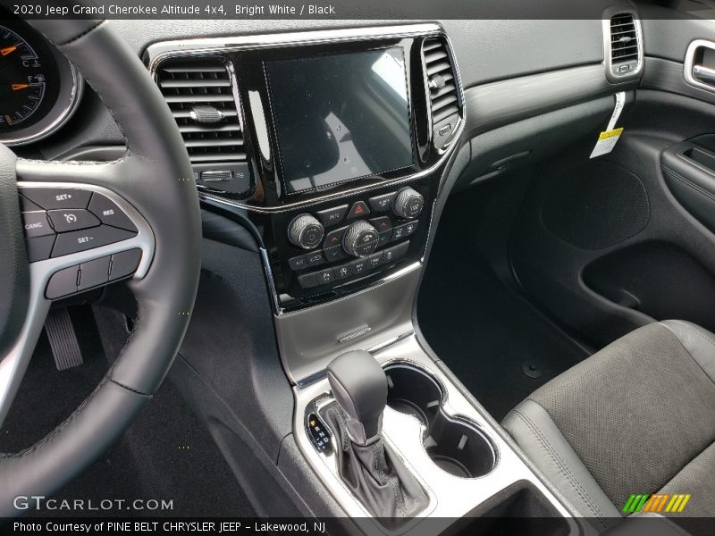 Bright White / Black 2020 Jeep Grand Cherokee Altitude 4x4