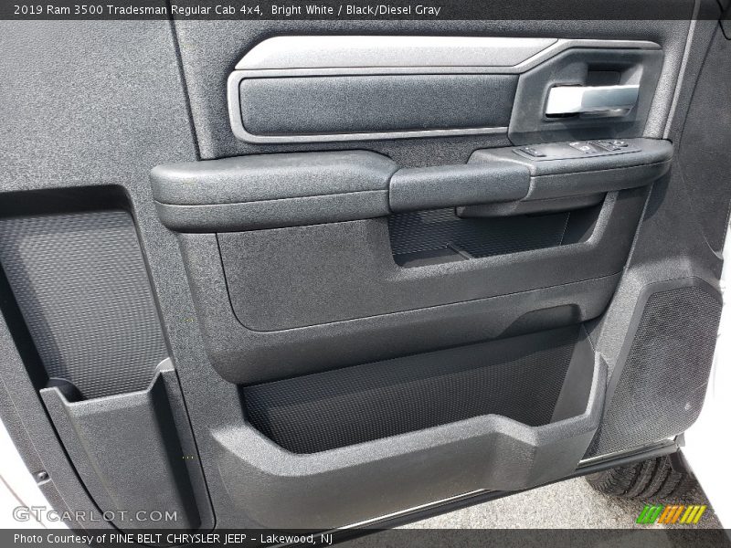 Bright White / Black/Diesel Gray 2019 Ram 3500 Tradesman Regular Cab 4x4