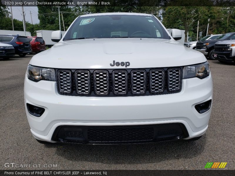 Bright White / Black 2020 Jeep Grand Cherokee Altitude 4x4