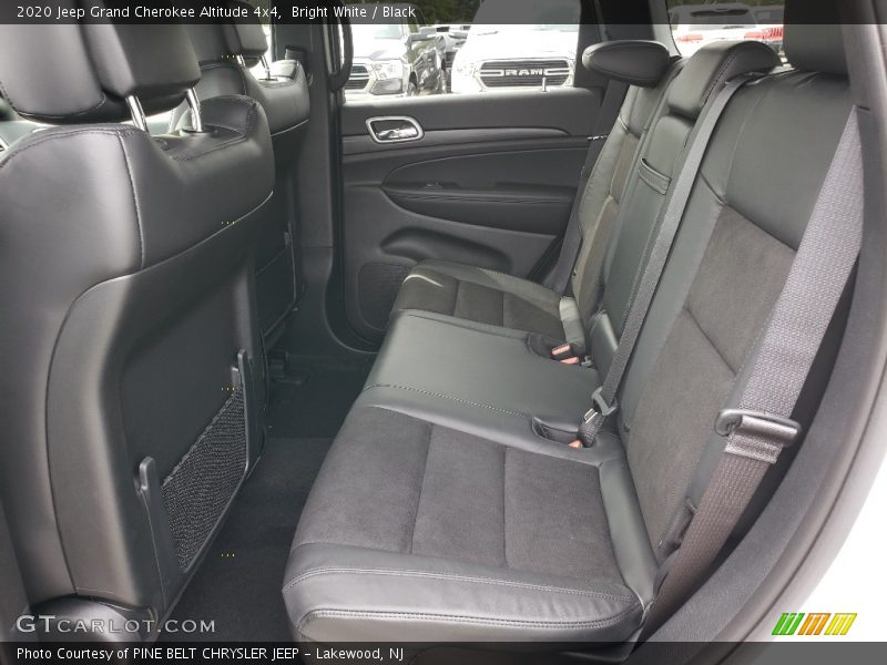 Bright White / Black 2020 Jeep Grand Cherokee Altitude 4x4