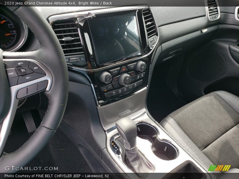 Bright White / Black 2020 Jeep Grand Cherokee Altitude 4x4