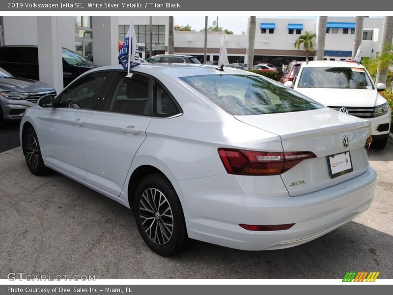 White Silver Metallic / Titan Black 2019 Volkswagen Jetta SE