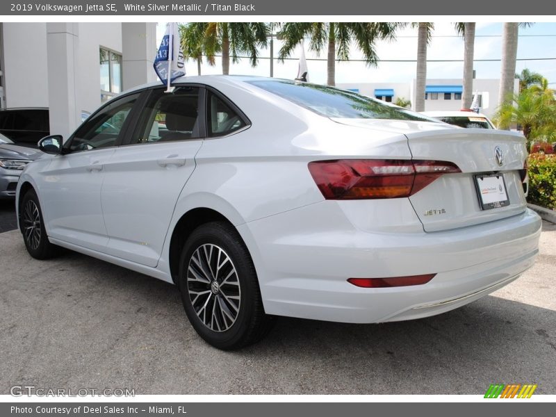 White Silver Metallic / Titan Black 2019 Volkswagen Jetta SE