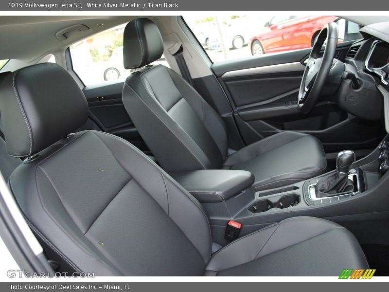 White Silver Metallic / Titan Black 2019 Volkswagen Jetta SE