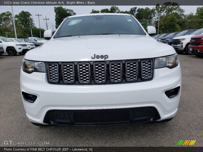 Bright White / Black 2020 Jeep Grand Cherokee Altitude 4x4