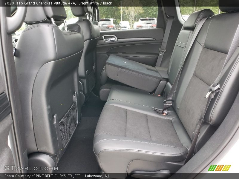 Bright White / Black 2020 Jeep Grand Cherokee Altitude 4x4