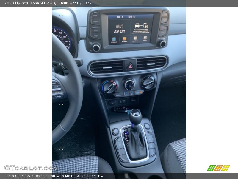 Chalk White / Black 2020 Hyundai Kona SEL AWD