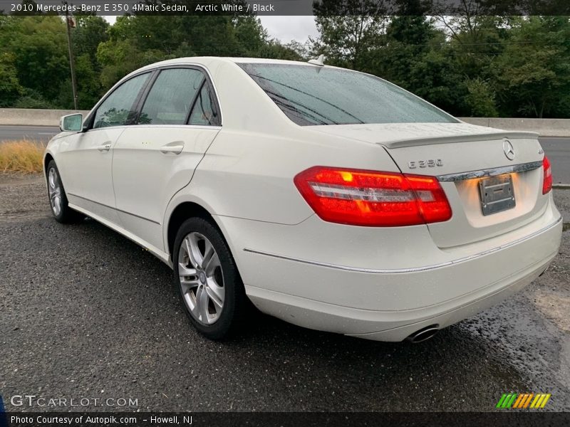 Arctic White / Black 2010 Mercedes-Benz E 350 4Matic Sedan