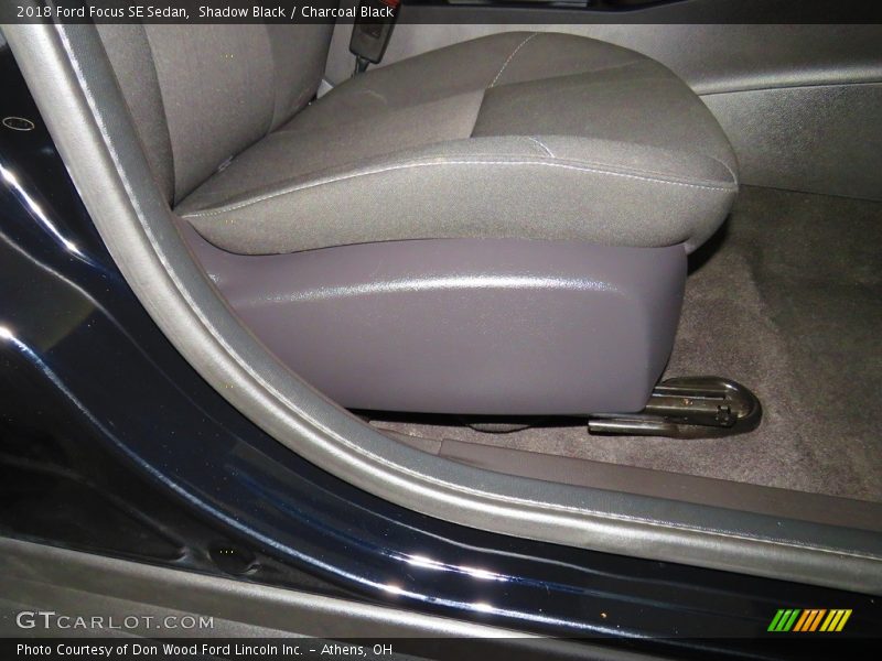 Shadow Black / Charcoal Black 2018 Ford Focus SE Sedan