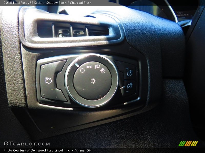 Shadow Black / Charcoal Black 2018 Ford Focus SE Sedan