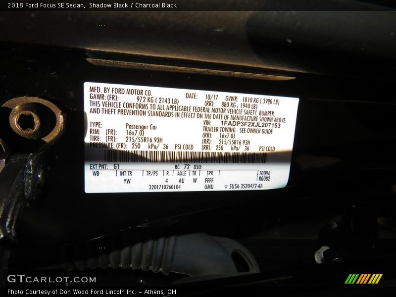 Shadow Black / Charcoal Black 2018 Ford Focus SE Sedan
