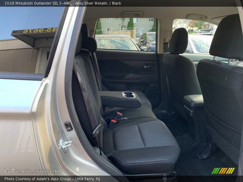 Alloy Silver Metallic / Black 2018 Mitsubishi Outlander SEL S-AWC