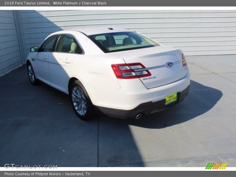 White Platinum / Charcoal Black 2018 Ford Taurus Limited