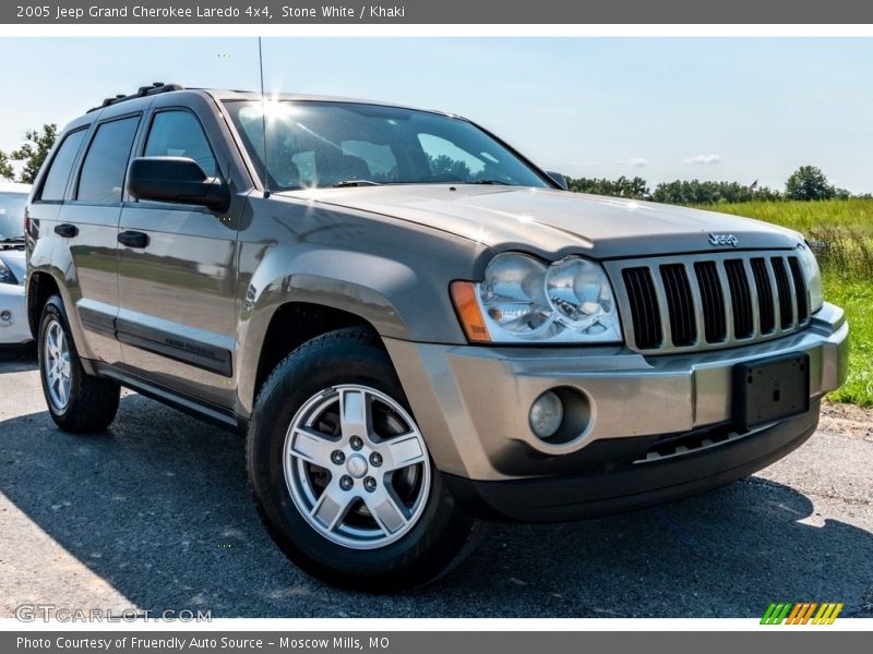 Stone White / Khaki 2005 Jeep Grand Cherokee Laredo 4x4