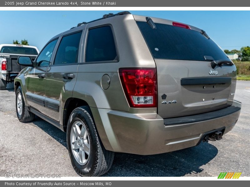 Stone White / Khaki 2005 Jeep Grand Cherokee Laredo 4x4