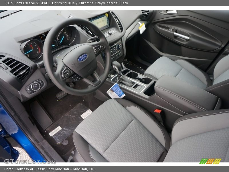 Lightning Blue / Chromite Gray/Charcoal Black 2019 Ford Escape SE 4WD