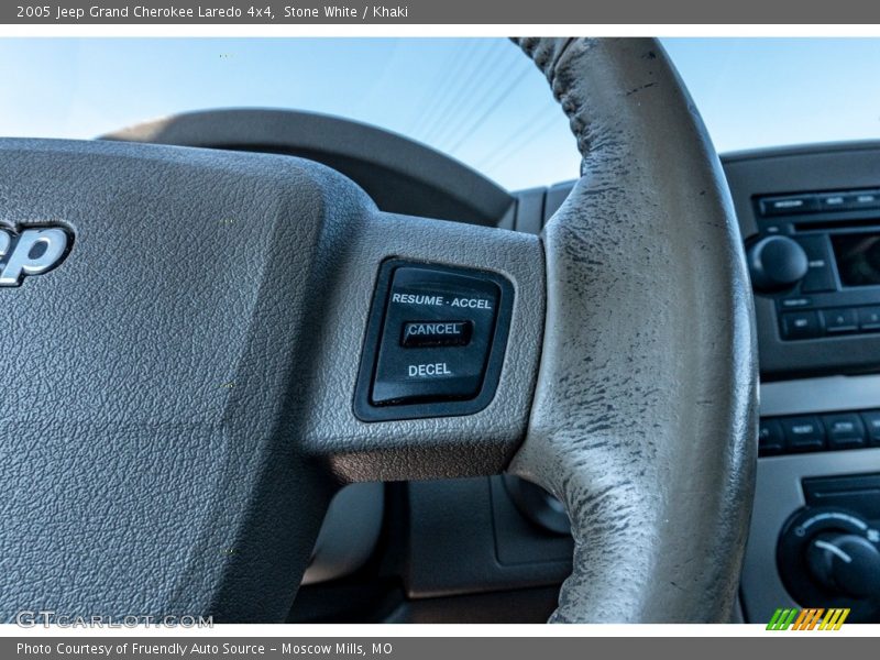 Stone White / Khaki 2005 Jeep Grand Cherokee Laredo 4x4