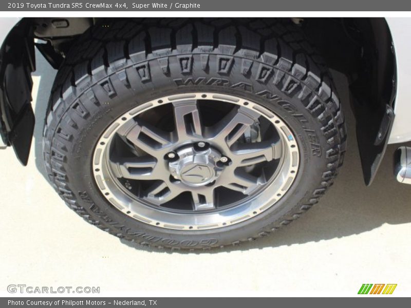 Super White / Graphite 2019 Toyota Tundra SR5 CrewMax 4x4