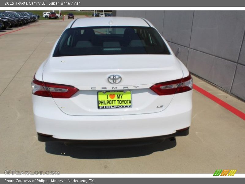 Super White / Ash 2019 Toyota Camry LE