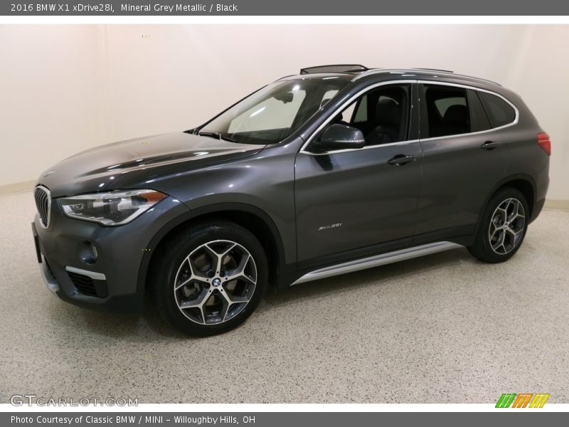 Mineral Grey Metallic / Black 2016 BMW X1 xDrive28i