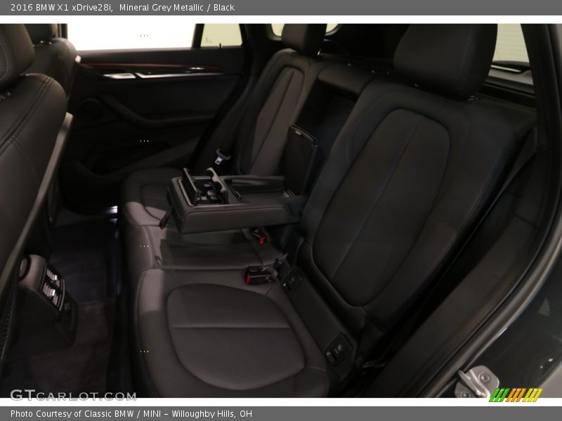 Mineral Grey Metallic / Black 2016 BMW X1 xDrive28i