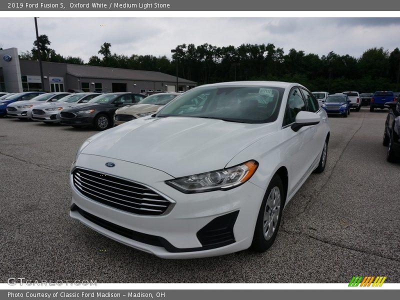 Oxford White / Medium Light Stone 2019 Ford Fusion S