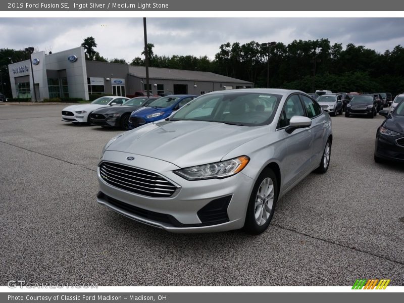 Ingot Silver / Medium Light Stone 2019 Ford Fusion SE
