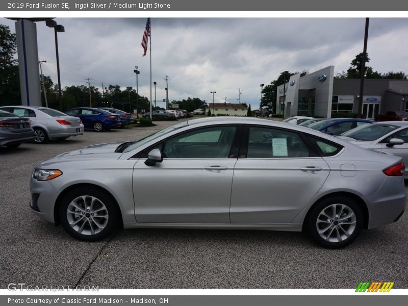 Ingot Silver / Medium Light Stone 2019 Ford Fusion SE