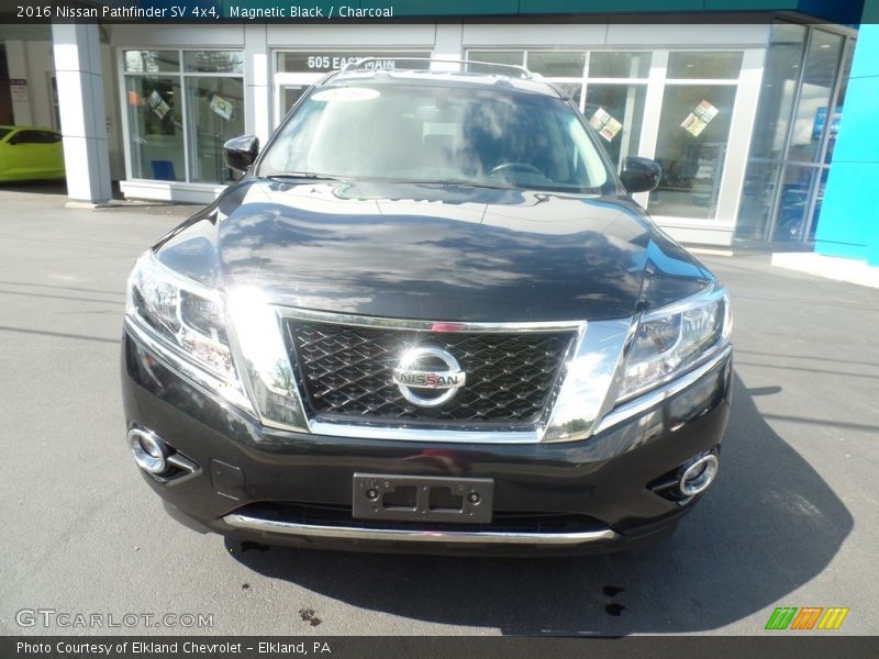 Magnetic Black / Charcoal 2016 Nissan Pathfinder SV 4x4