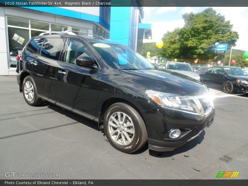 Magnetic Black / Charcoal 2016 Nissan Pathfinder SV 4x4