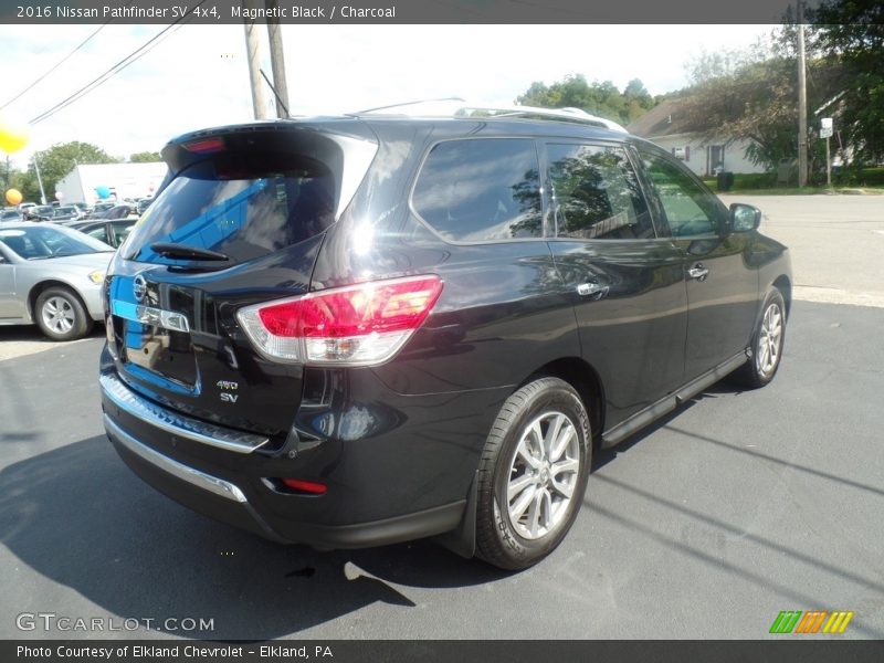 Magnetic Black / Charcoal 2016 Nissan Pathfinder SV 4x4